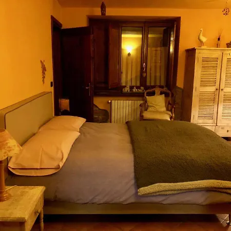 Cascina La Maddalena Bed & Wine Farm stay *