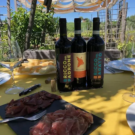 Farm stay Cascina La Maddalena Bed & Wine