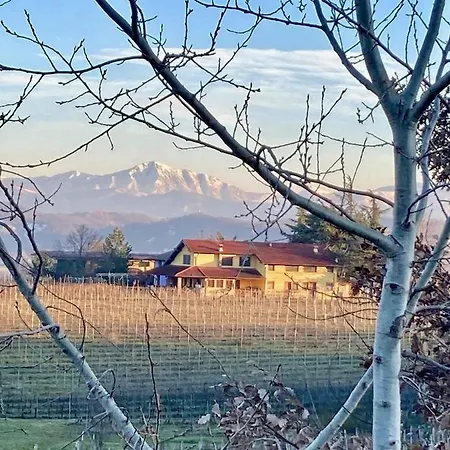 Cascina La Maddalena Bed & Wine Farm stay