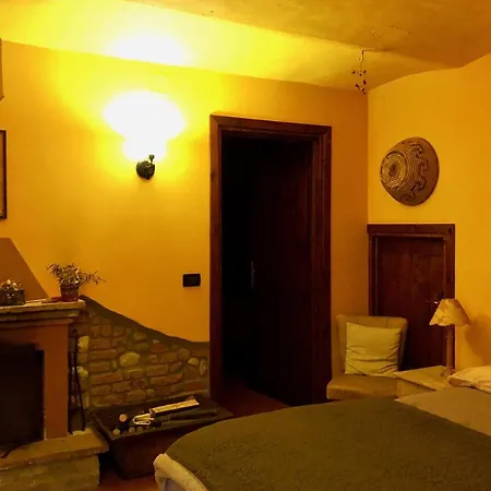 Cascina La Maddalena Bed & Wine 팜스테이 *