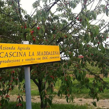 Cascina La Maddalena Bed&wine *