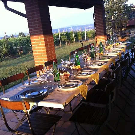 Cascina La Maddalena Bed&wine *