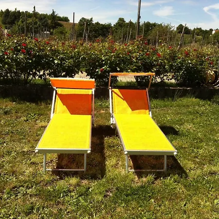 Cascina La Maddalena Bed & Wine בית חווה *