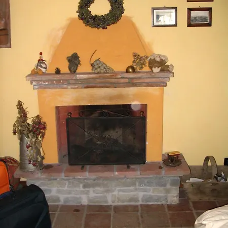 Cascina La Maddalena Bed & Wine Farm stay