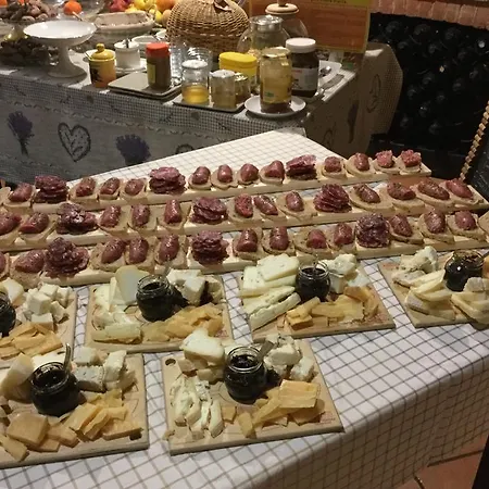 בית חווה Cascina La Maddalena Bed & Wine