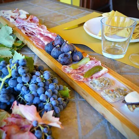 בית חווה Cascina La Maddalena Bed & Wine *