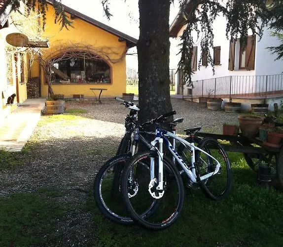 Cascina La Maddalena Bed & Wine ファームステイ Rocca Grimalda