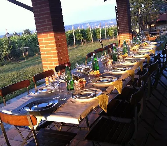 Cascina La Maddalena Bed & Wine *