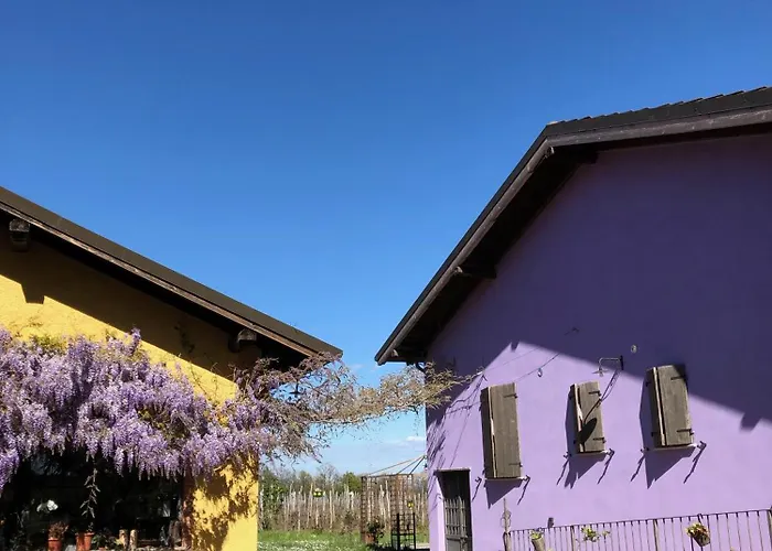 Cascina La Maddalena Bed & Wine *