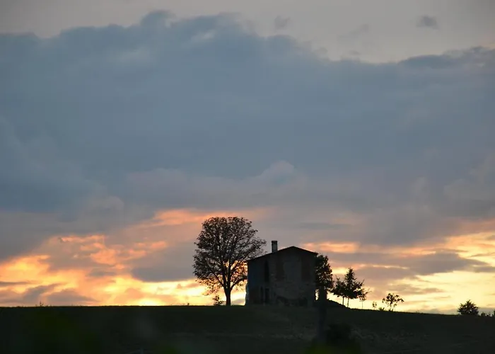 Cascina La Maddalena Bed & Wine *