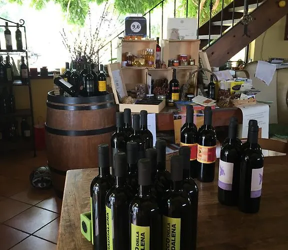 Cascina La Maddalena Bed & Wine ファームステイ *